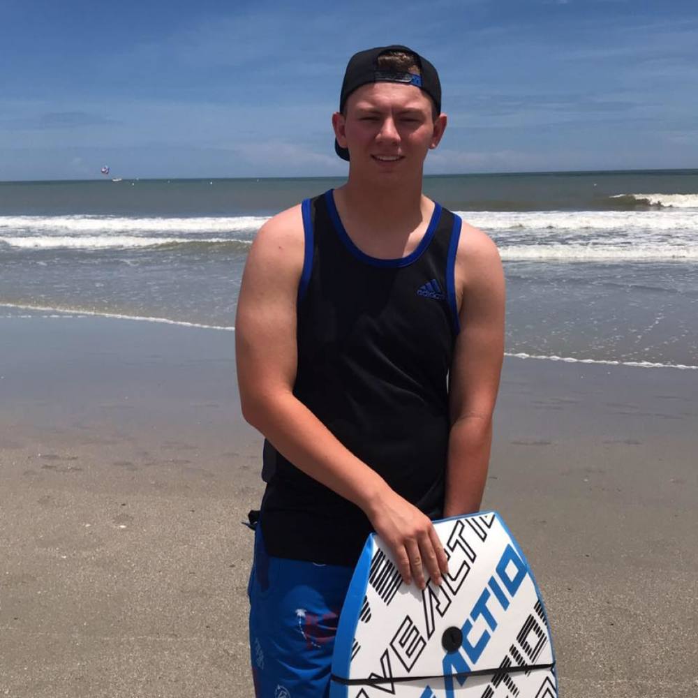 Meet your Posher, Cameron